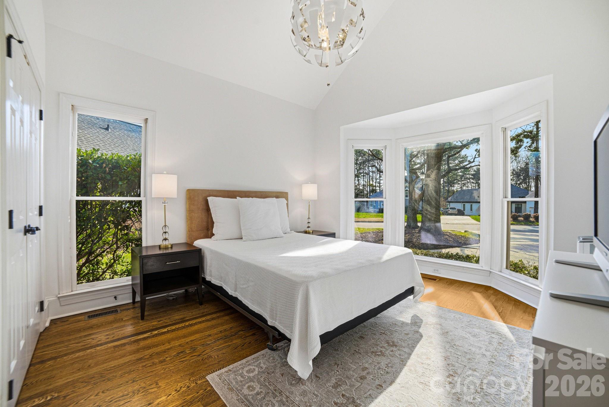 The Peninsula - Residential