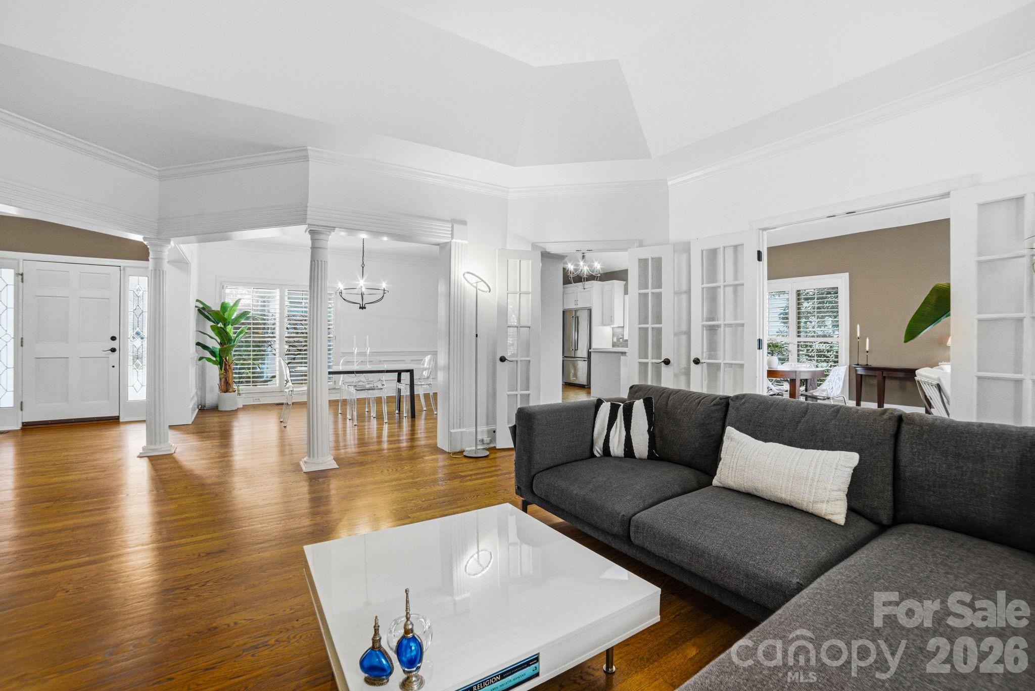 The Peninsula - Residential