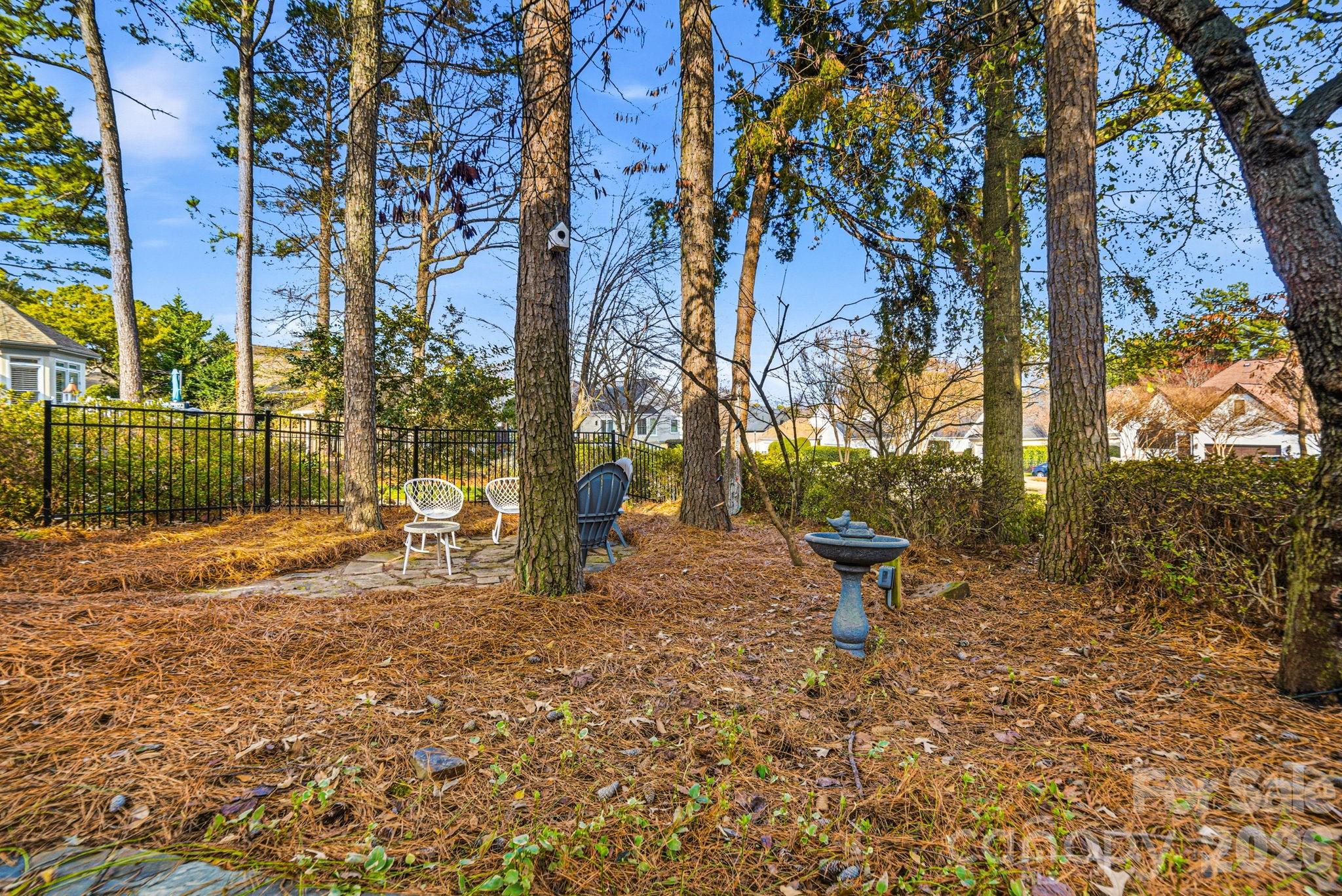 The Peninsula - Residential