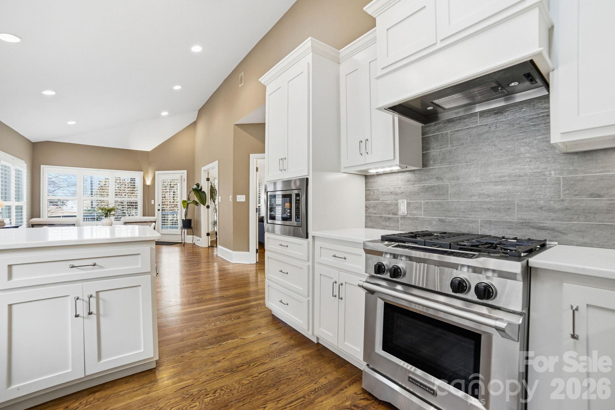 The Peninsula - Residential