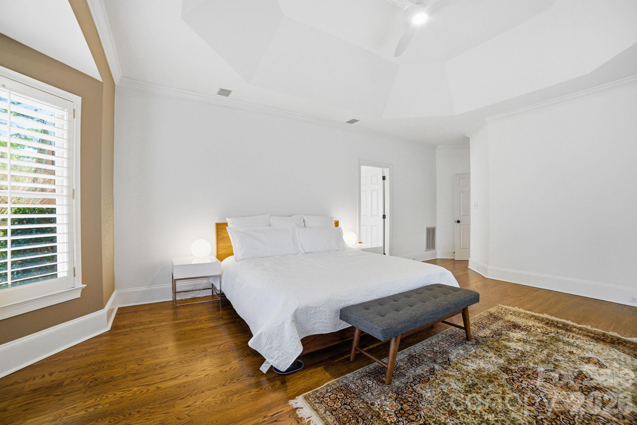 The Peninsula - Residential