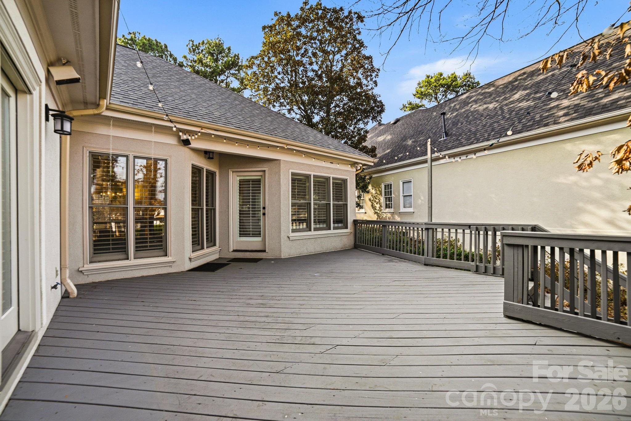 The Peninsula - Residential