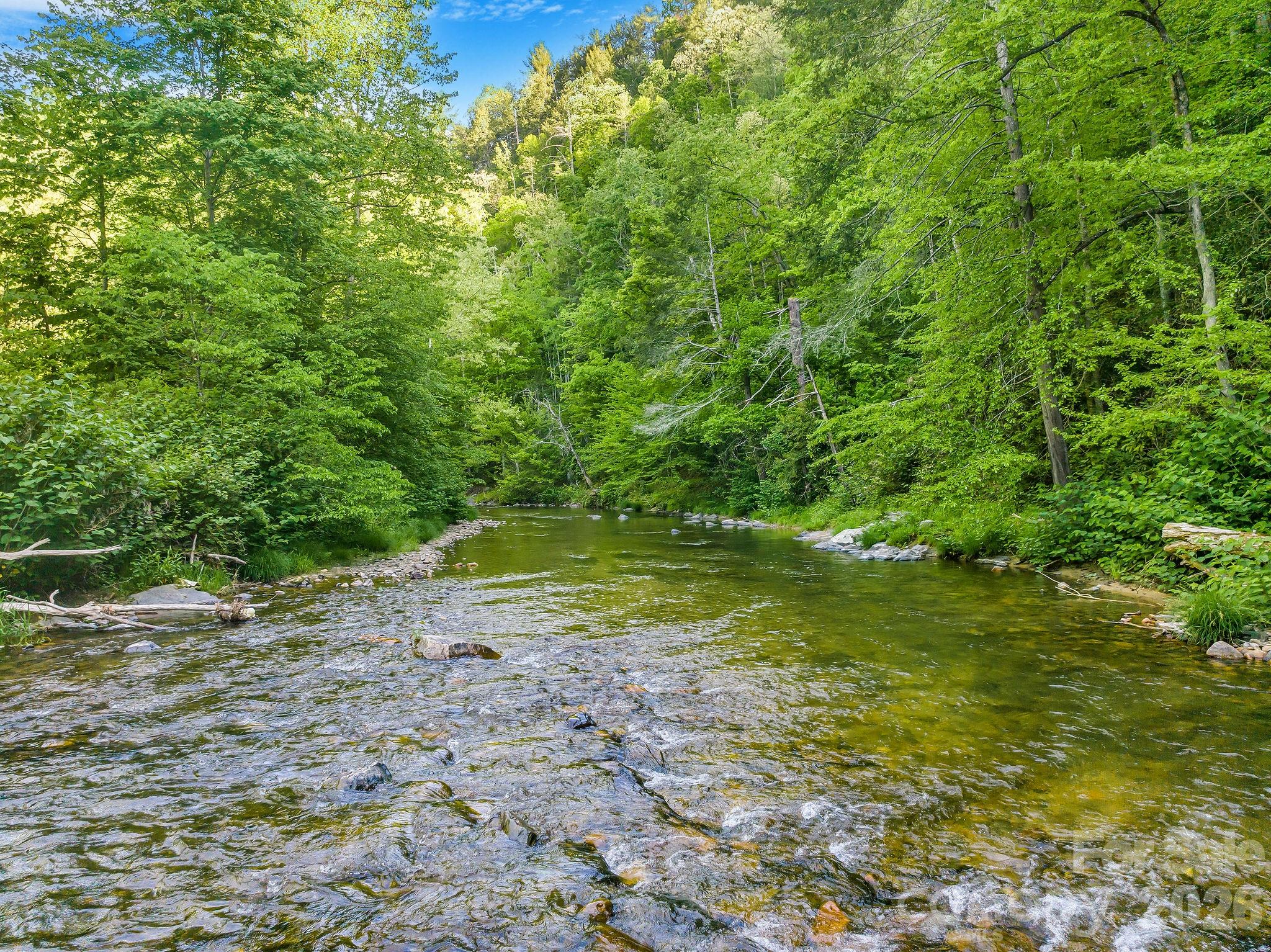 Laurel River Crossing - Land