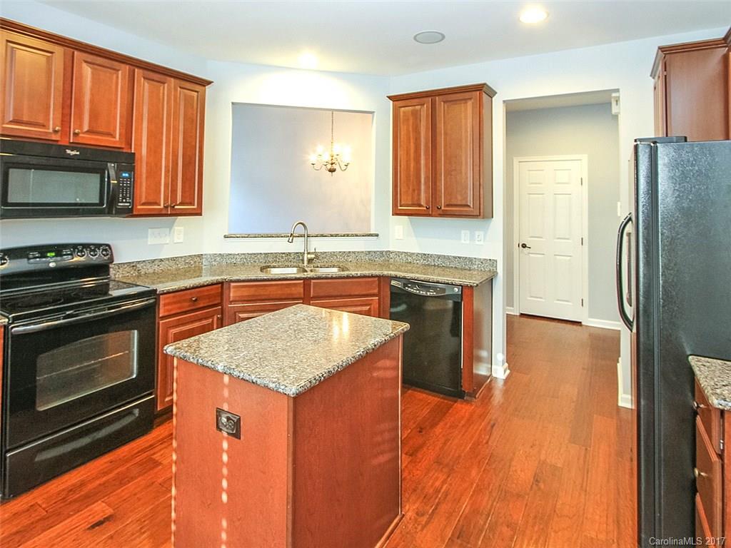 Lake Shore - Residential