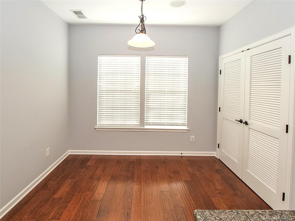 Lake Shore - Residential