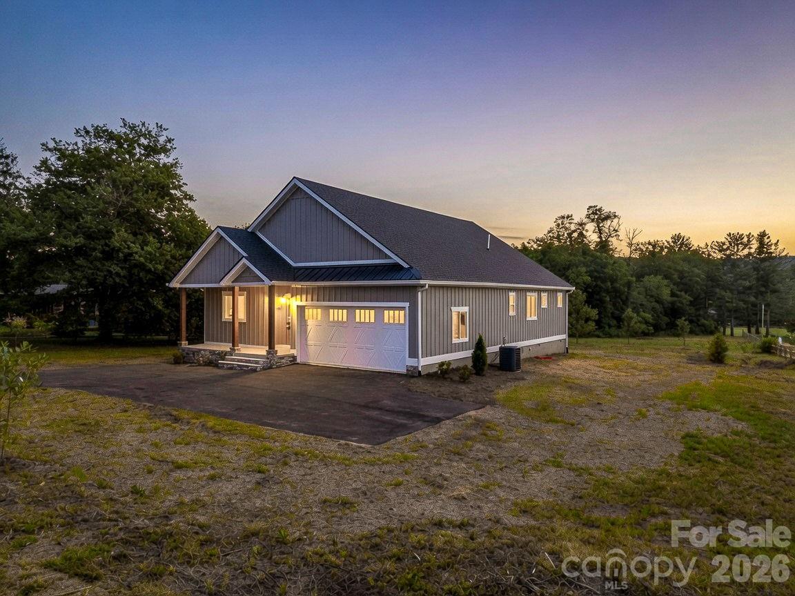 120 Grandview Lane