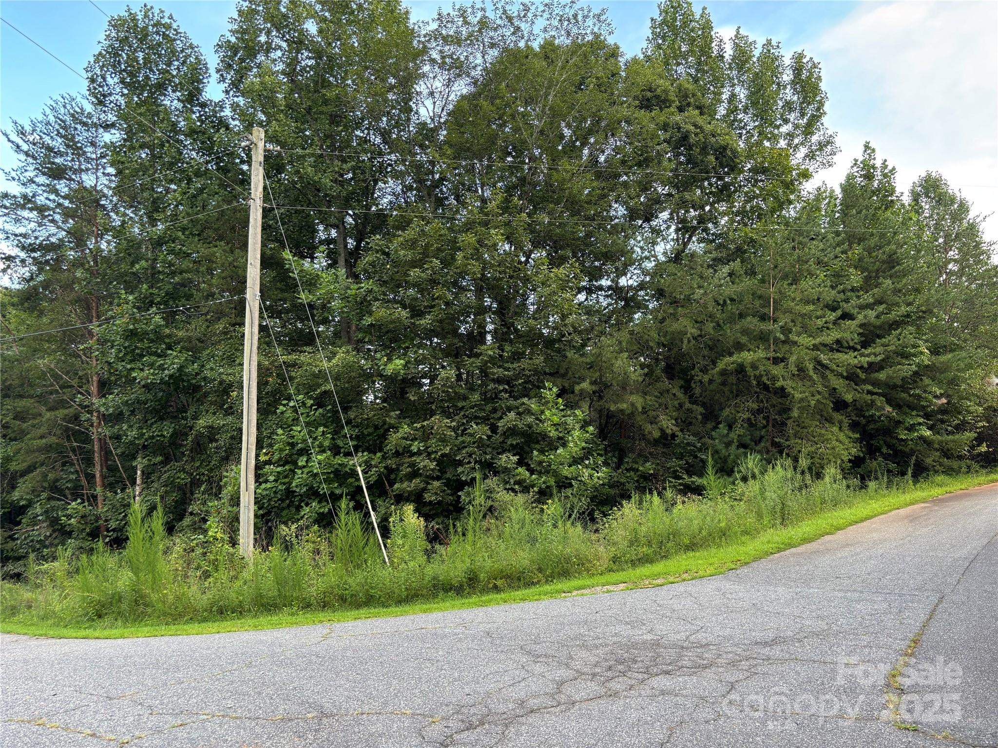 6492 Ridgeview Circle