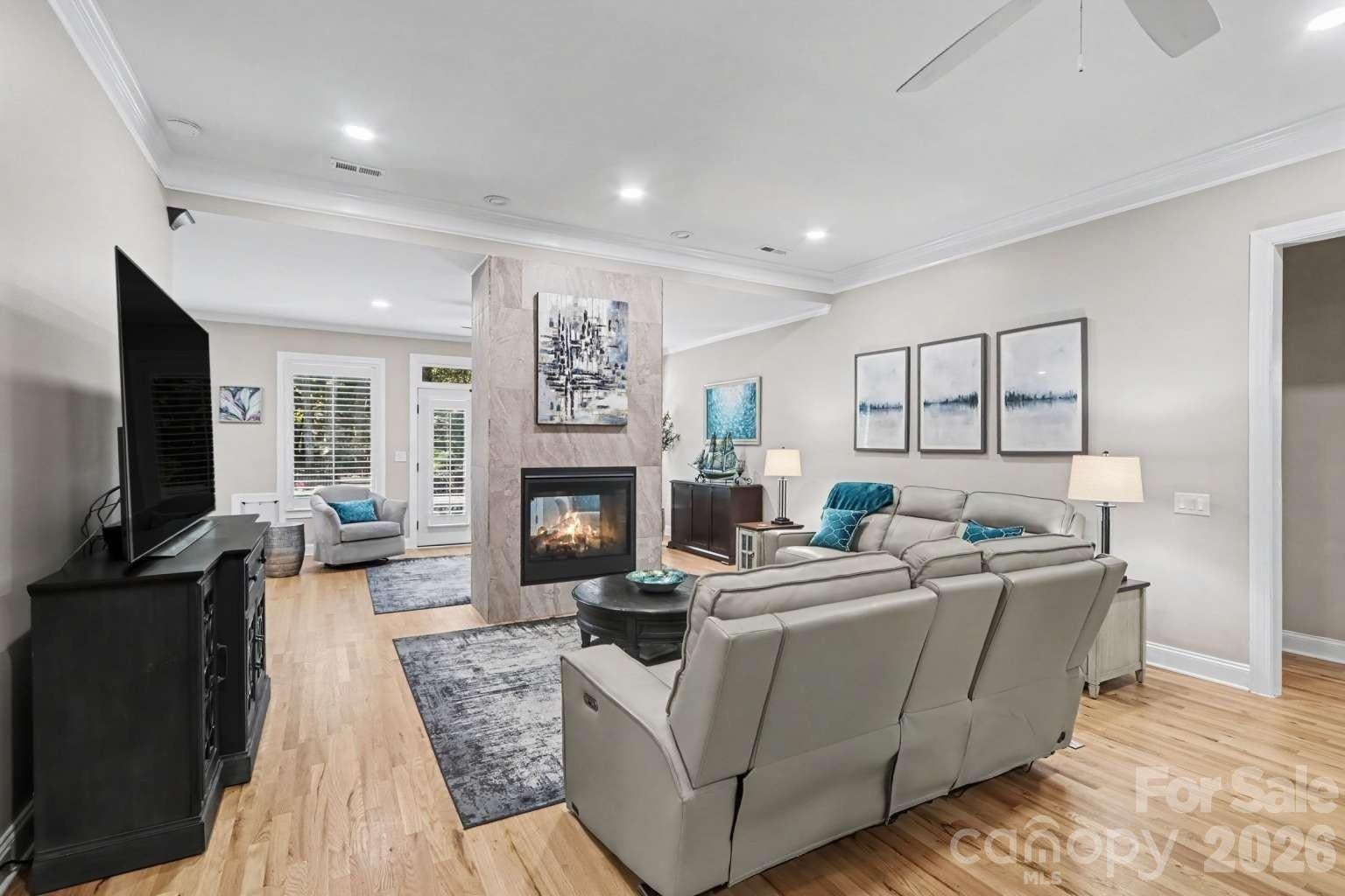 8152 Deep Water Lane