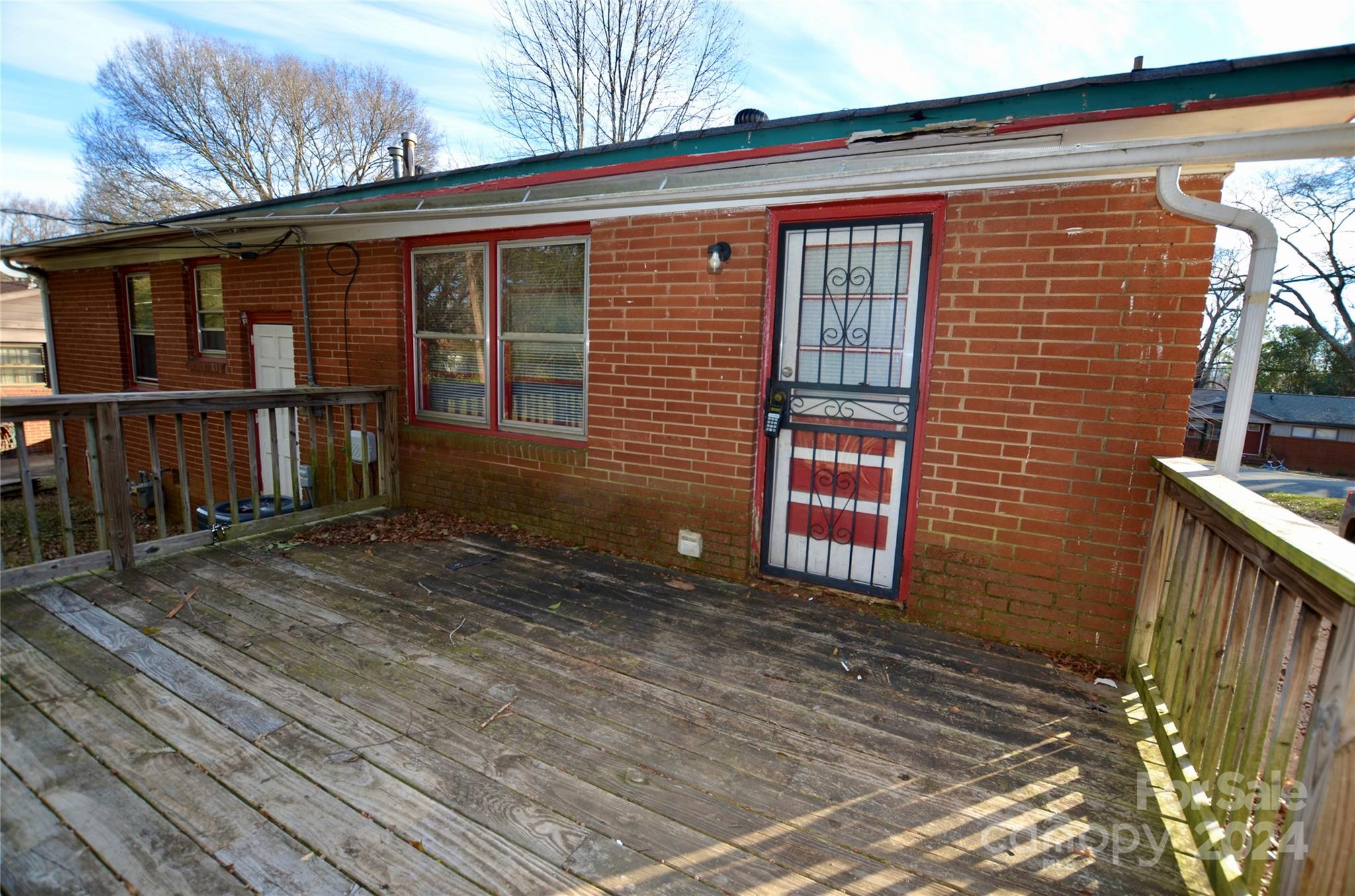 Pinecrest - Residential