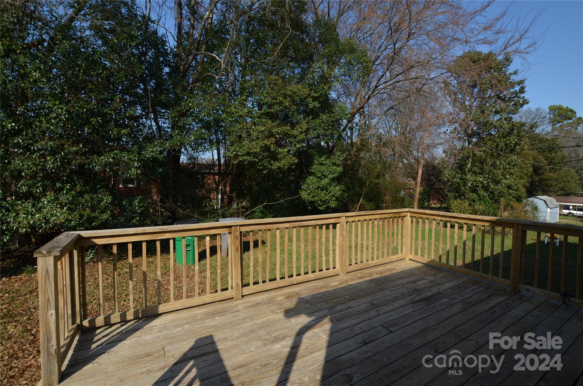 Pinecrest - Residential