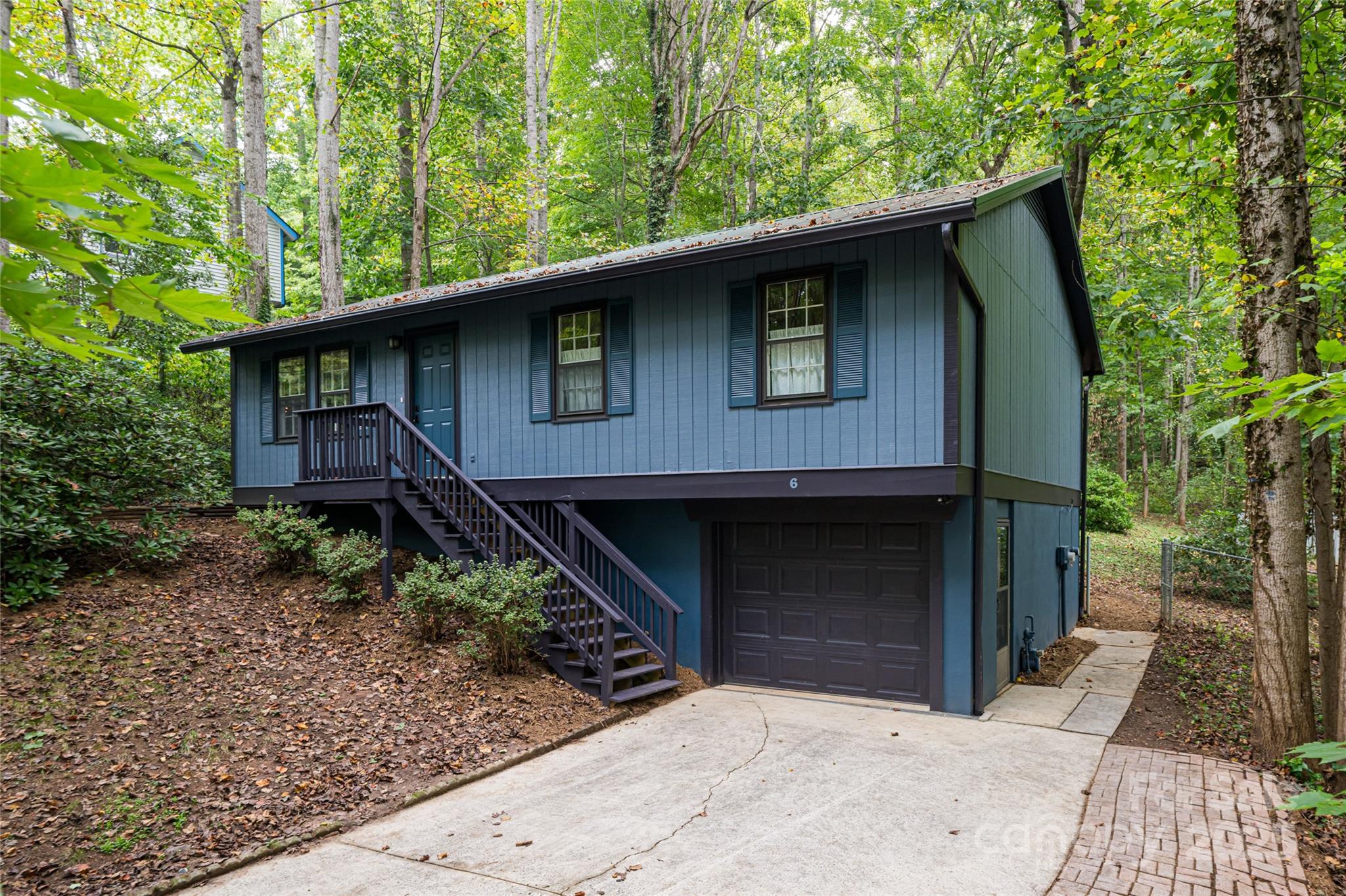 6 Valleywood Court
