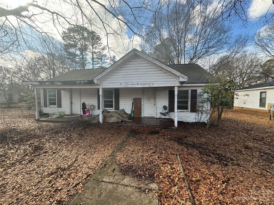 Rare investors special in Boiling Springs!  Home needs work and will be sold AS IS.  House has tons of potential.  Located a mile from Gardner-Webb University.  Cash only offers.  This house won't last long! Storage building in back yard does not convey.