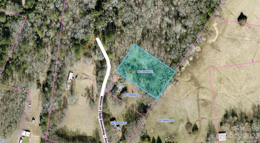 Great investment opportunity - this buildable lot is located within minutes of downtown Rock Hill..
needs new septic...old septic not usable....lot is at the end of Minnie Lane.