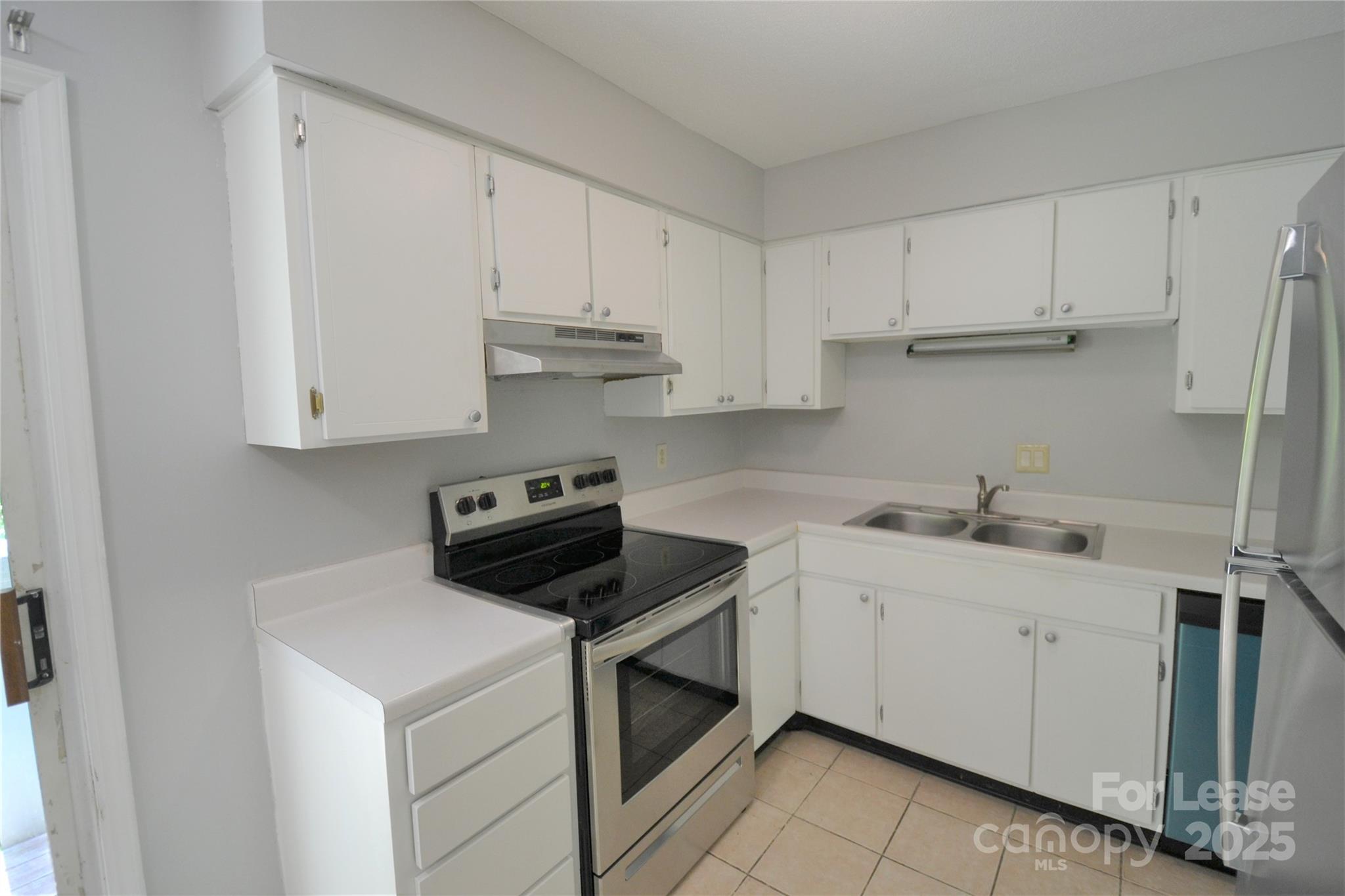 Sharon Lakes - Residential Lease