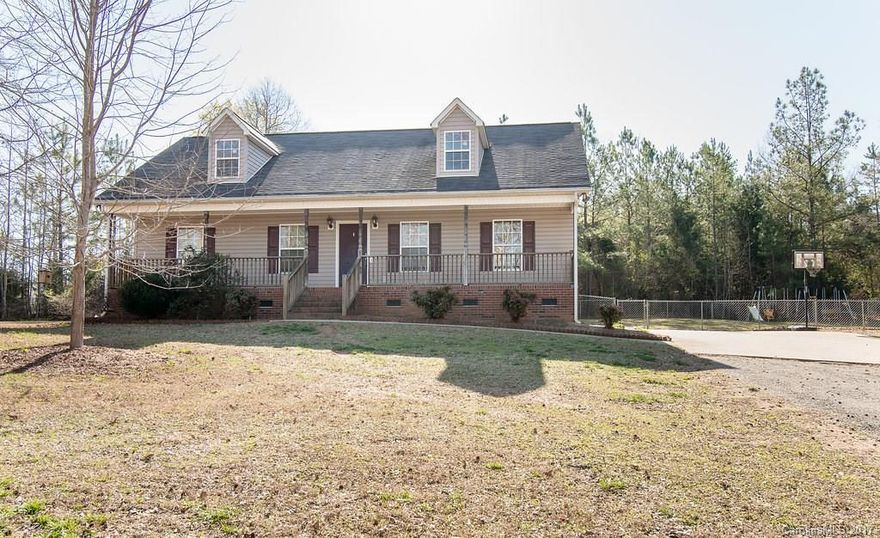 Super cute home on a large, private, one acre lot with a fully fenced back yard! This 3 bed/ 2 bath home is located in a quiet country neighborhood just minutes from I-77. Do not miss out, home is priced to sell!