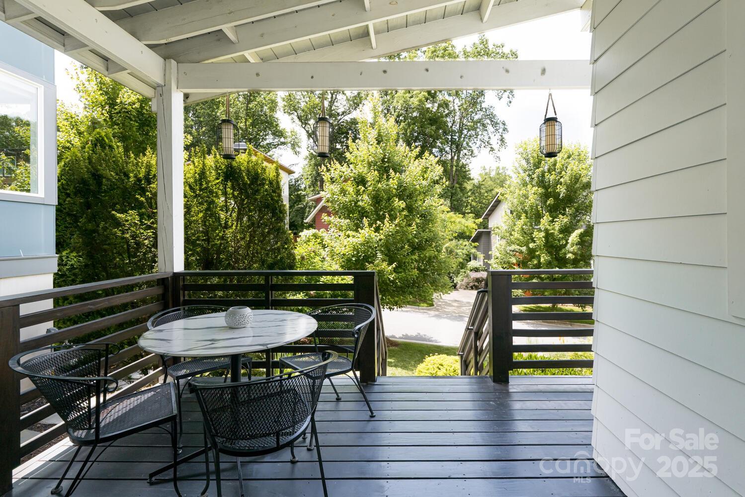 31 Mauricet Lane