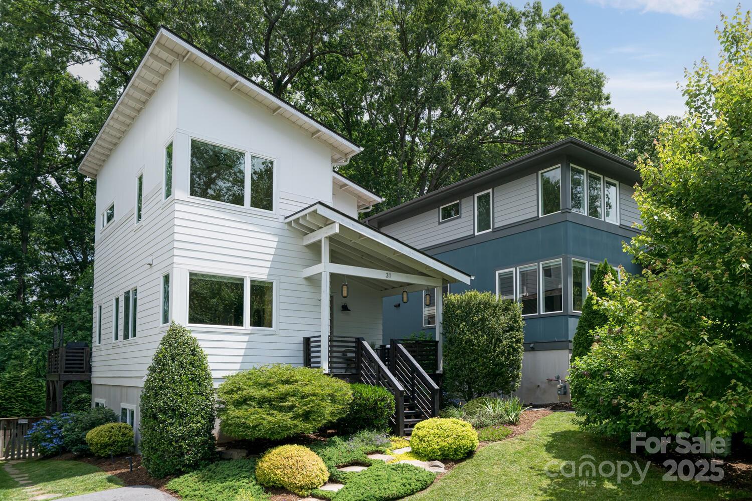 31 Mauricet Lane