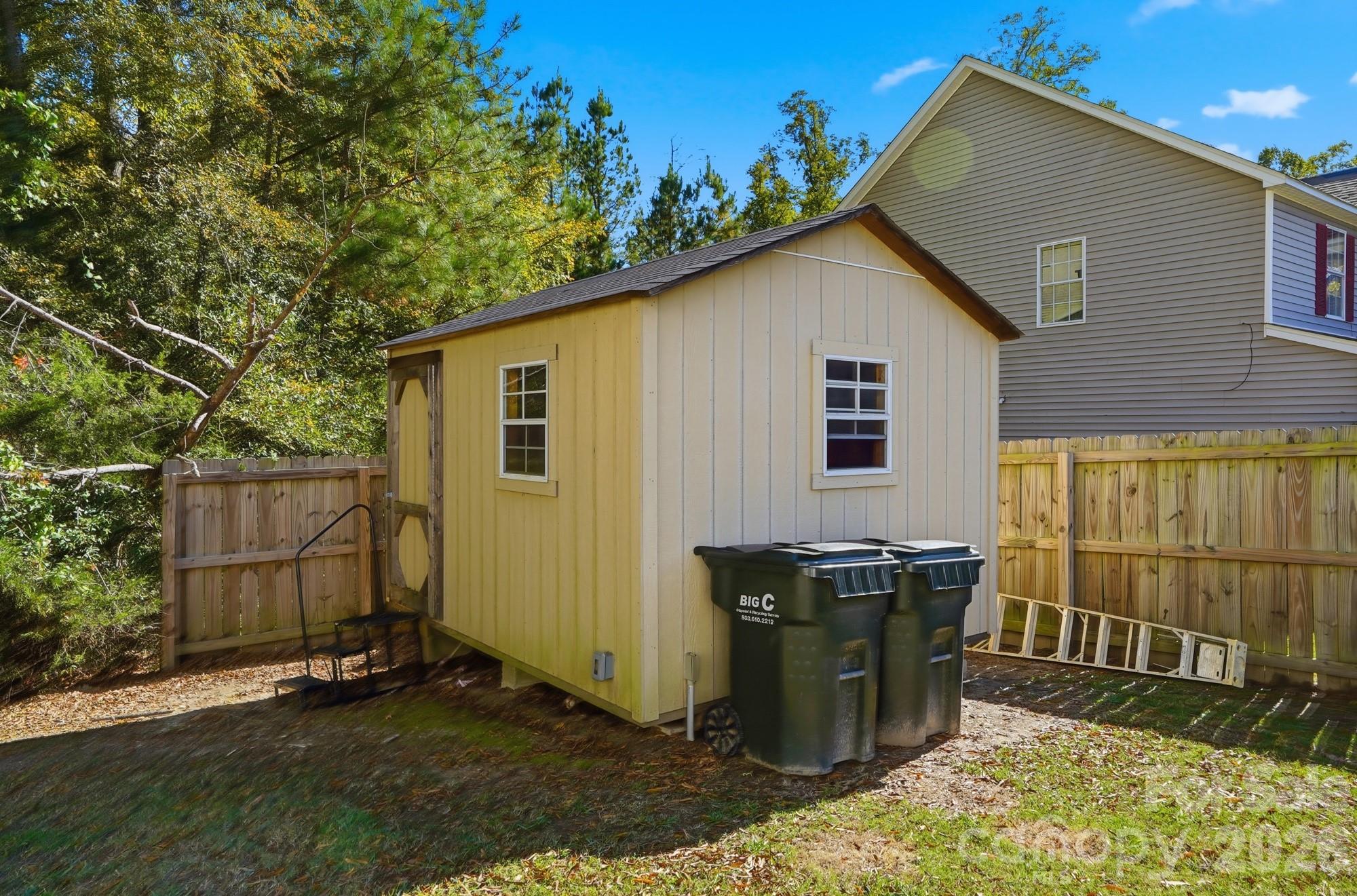 Village Green At Wellsbrook - Residential