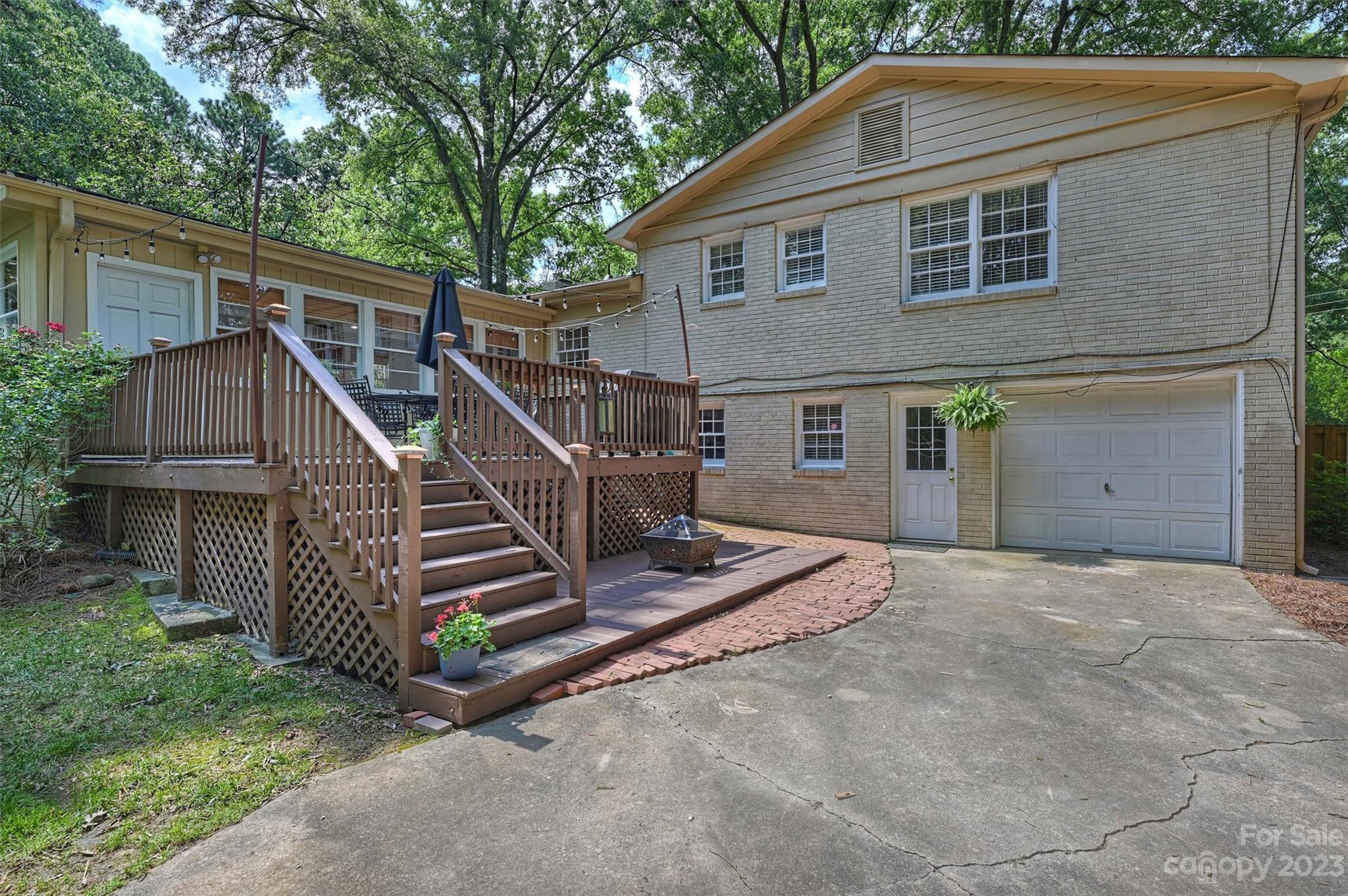 Sharonwood Acres - Residential