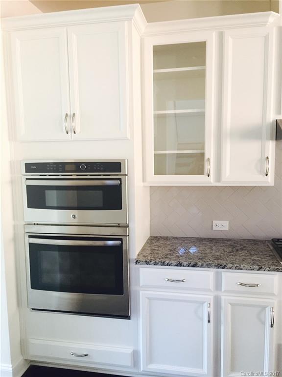 Cobblestone Manor - Residential