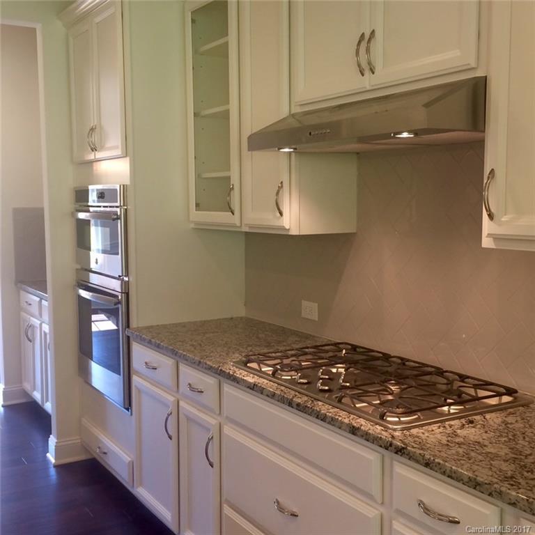 Cobblestone Manor - Residential