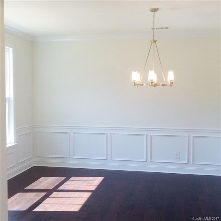 Cobblestone Manor - Residential