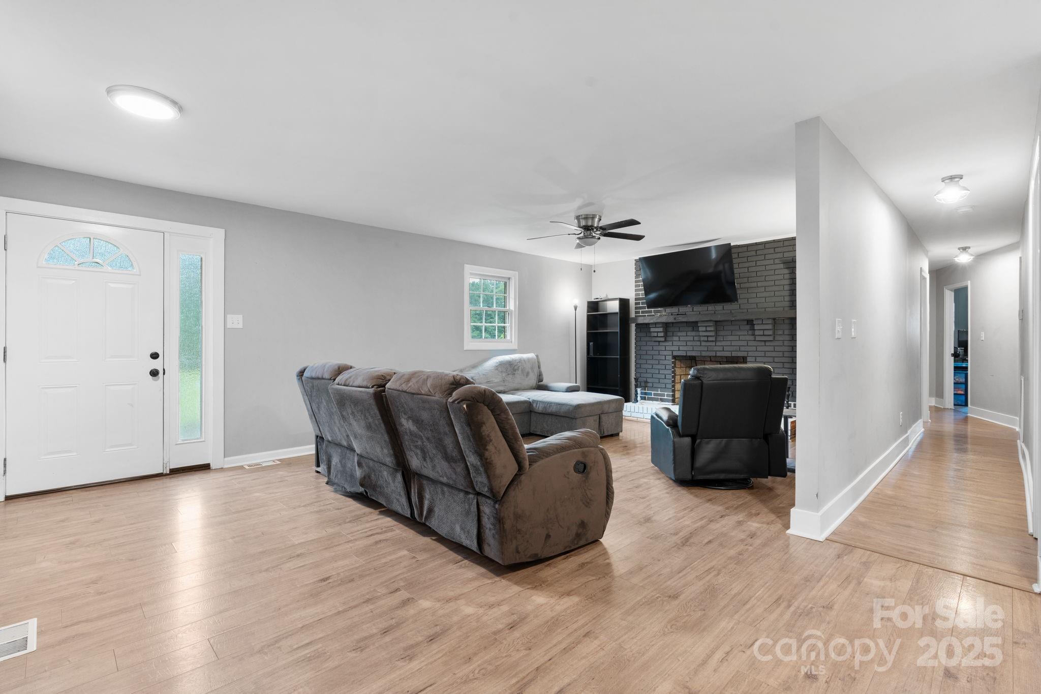 1660 High Meadow Lane