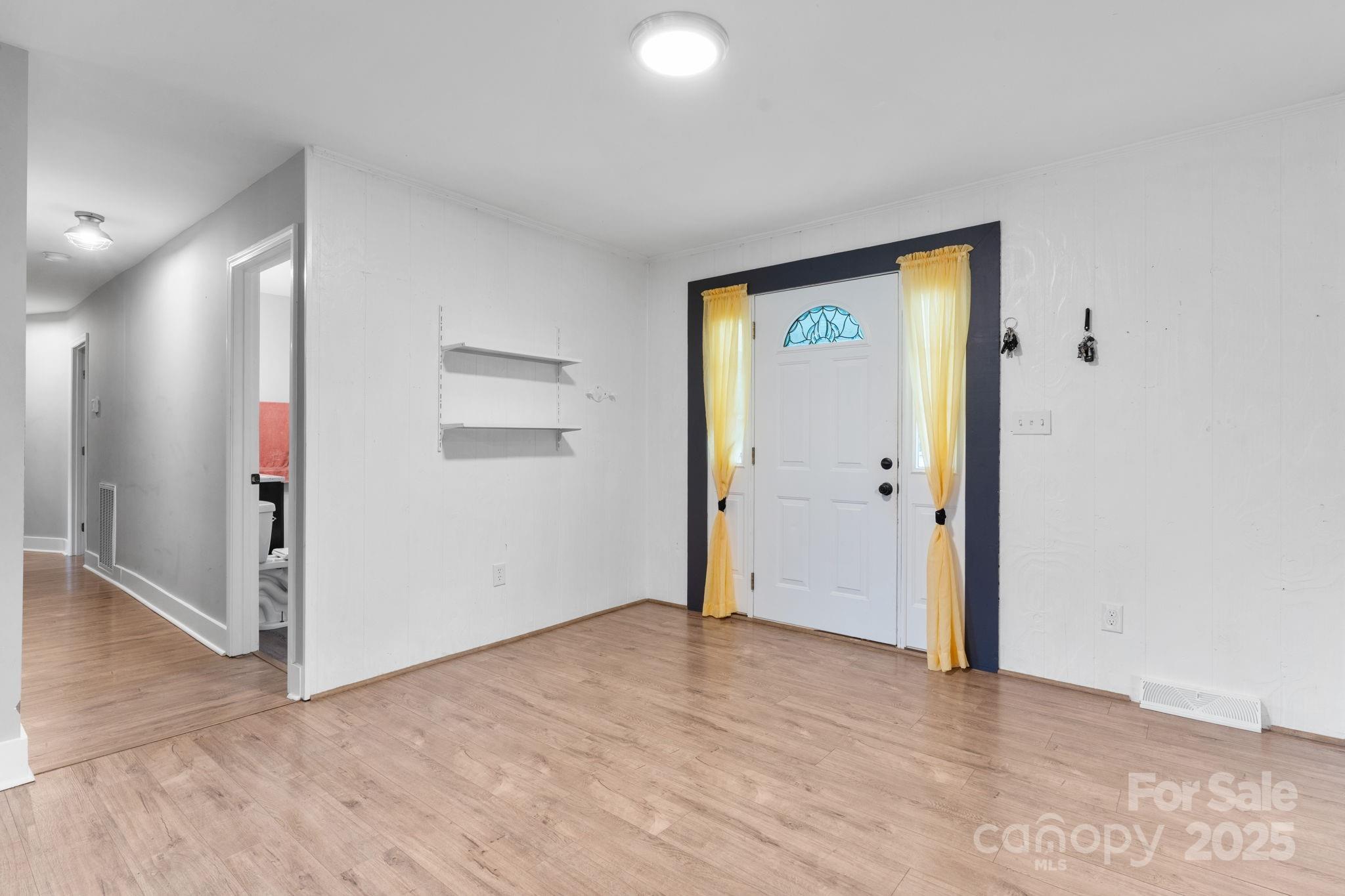 1660 High Meadow Lane