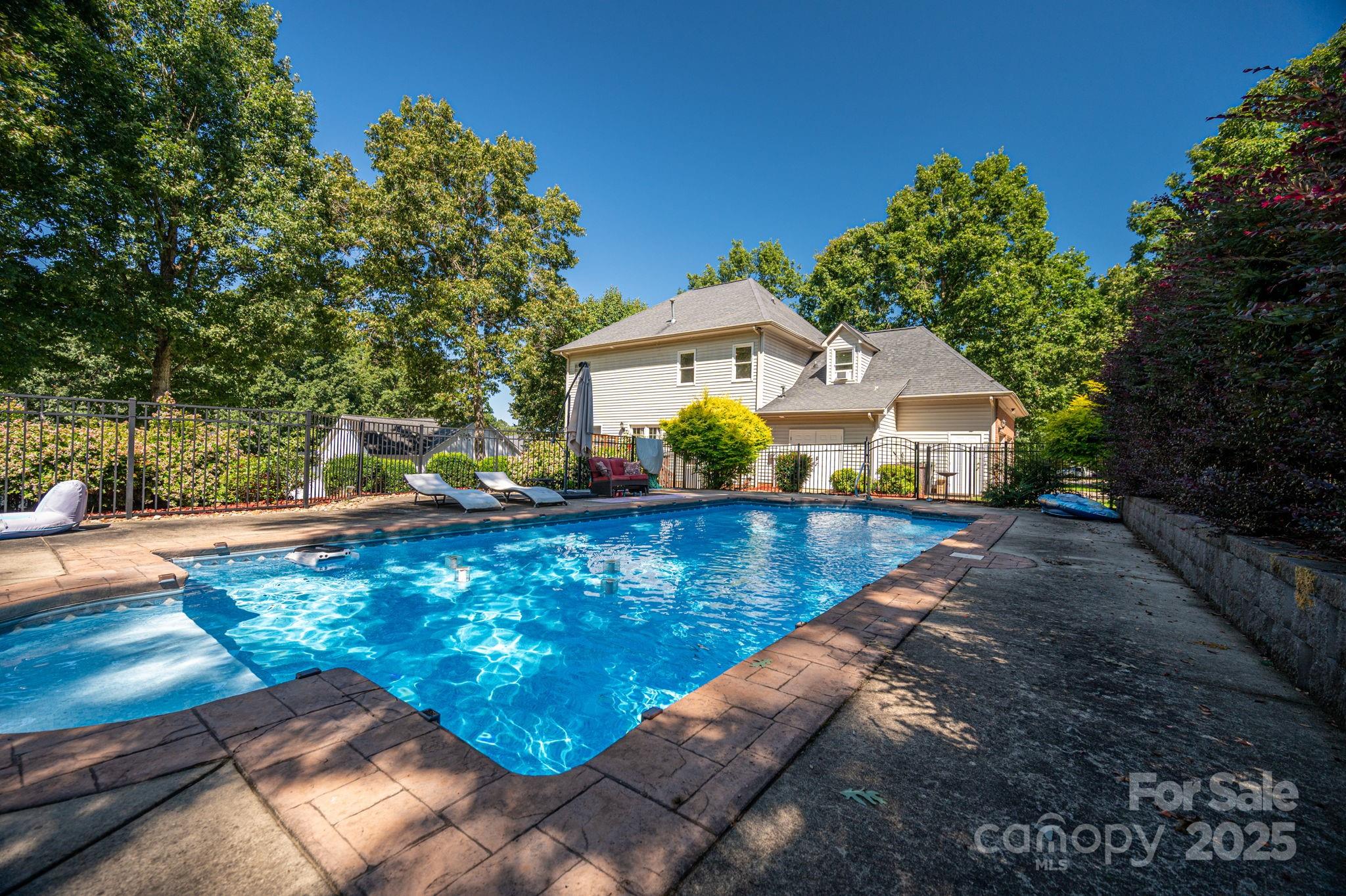 Crown Creek - Residential