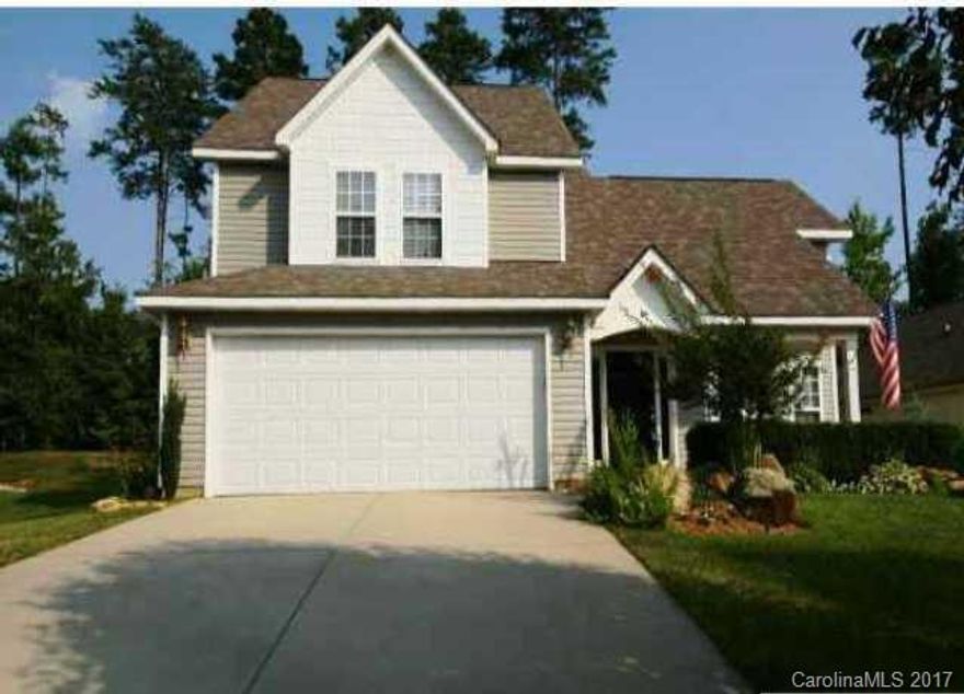 Great Home with Excellent curb appeal. This Beautiful 3BR/2.5BA home features a Light & Bright 2-story Great Room w/gleaming hardwood floors & gas-log fireplace. HUGE eat-in kitchen w/breakfast bar, ALL Appliances included, ceramic tile floors; upgraded lighting and 2' blinds throughout. Pergola covered Patio Area overlooking private backyard. Spacious Master Suite. 2-Car Garage w/abundant storage, built-in shelving & cabinets. Wonderful neighborhood convenient to Uptown and University Area.