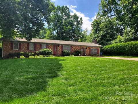 2104 Farmbrook Drive Statesville NC 28625