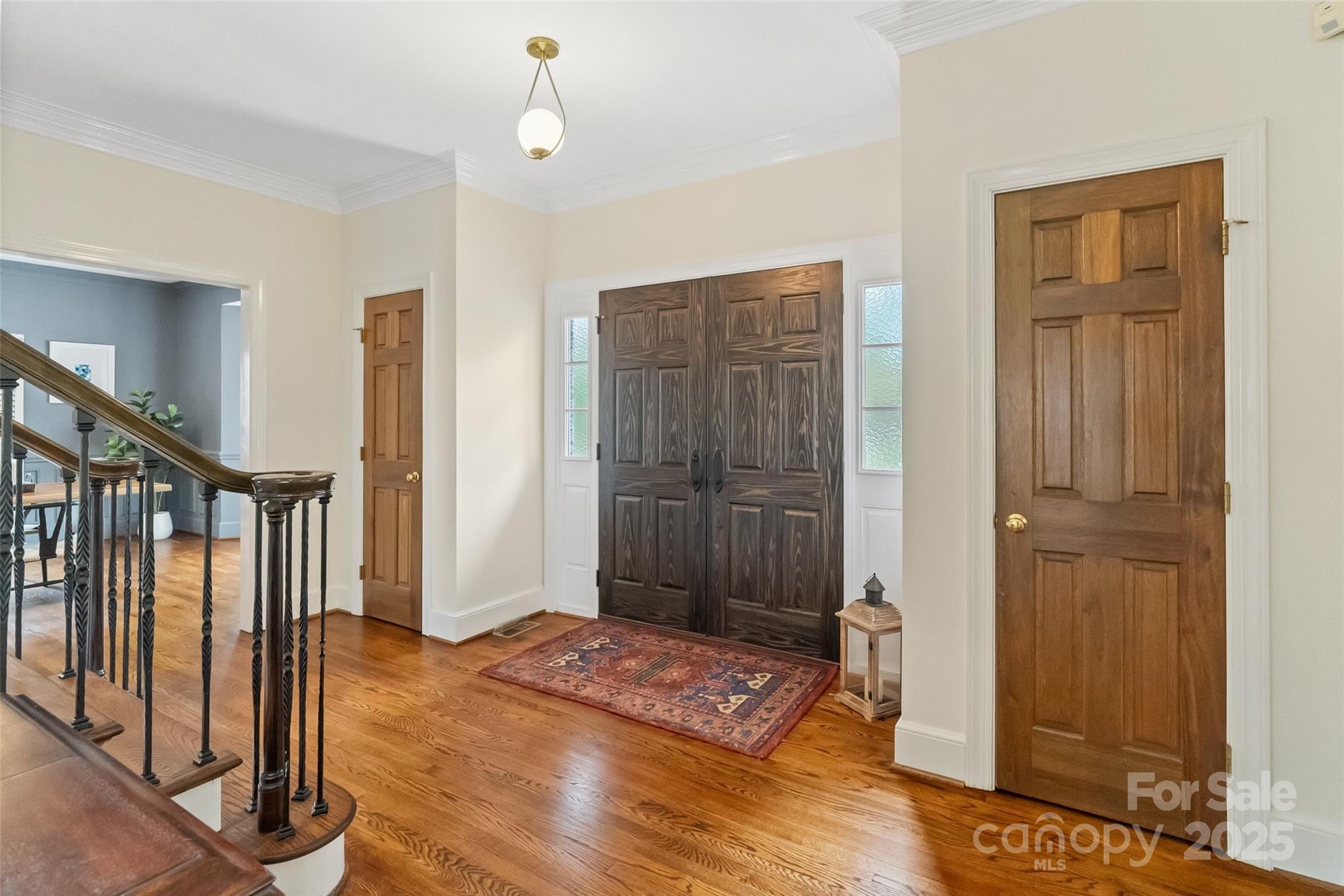 1736 Cavendale Drive