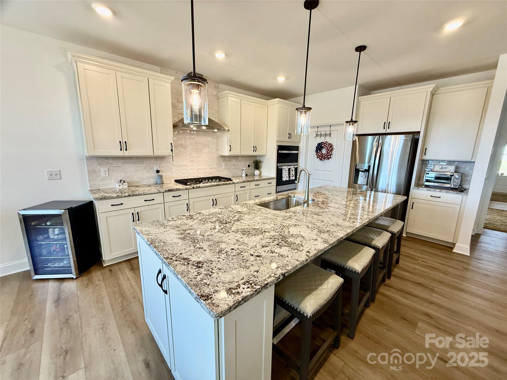 1949 Sparkling Stream Drive