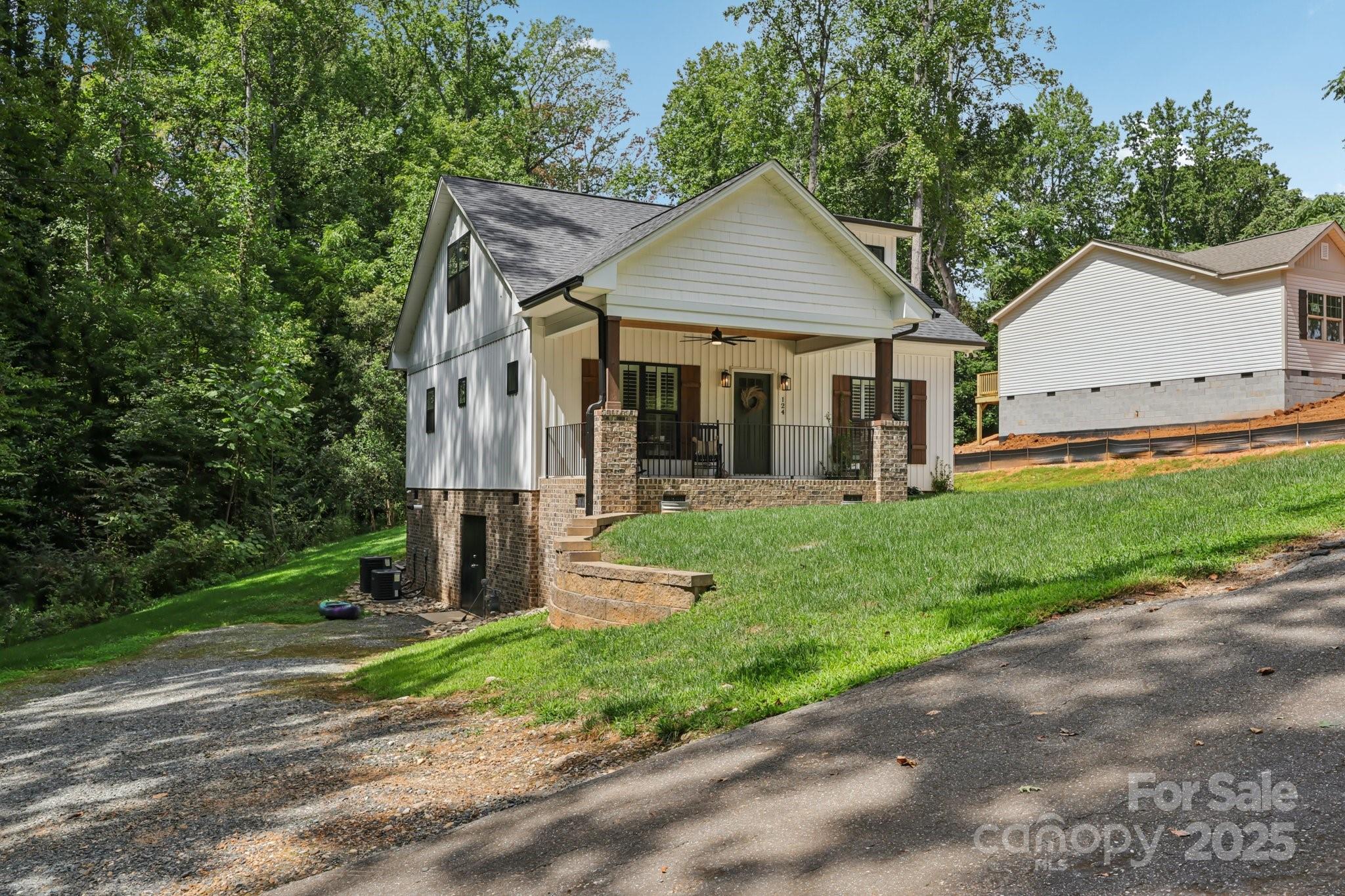 124 S Elm Street