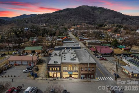 24 Andrews Avenue Hot Springs NC 28743