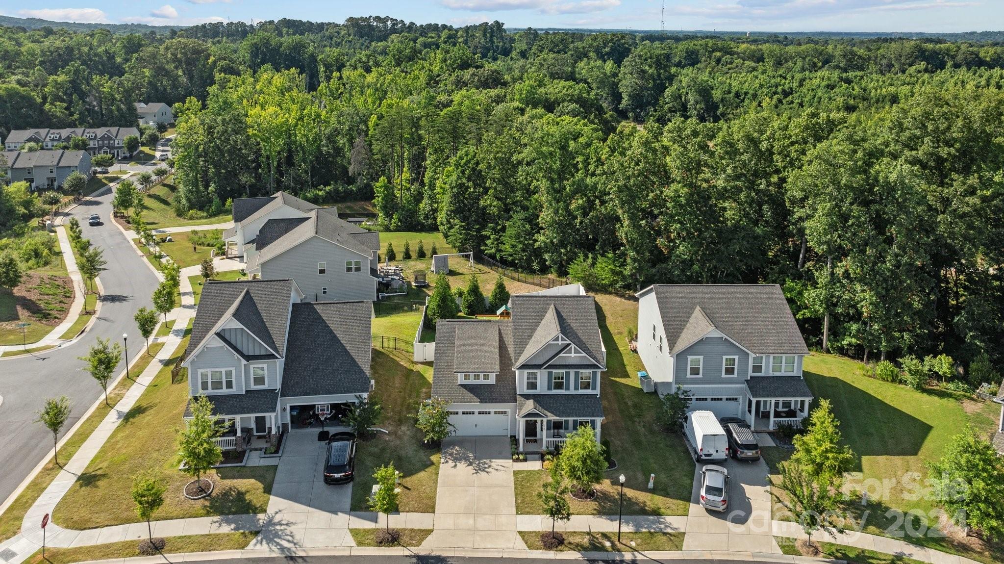 Huntley Glen - Residential