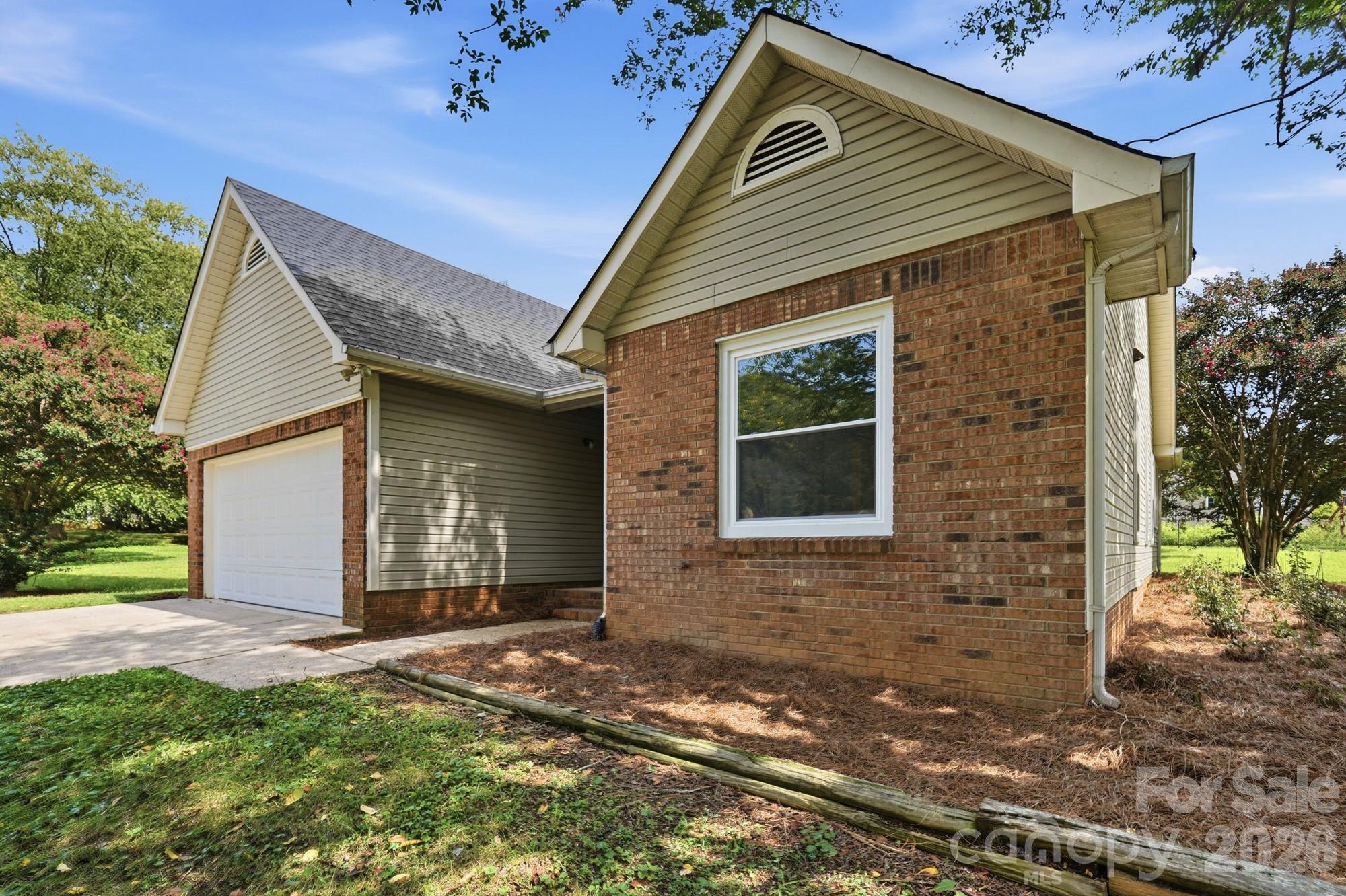 2730 Briar Trail Court