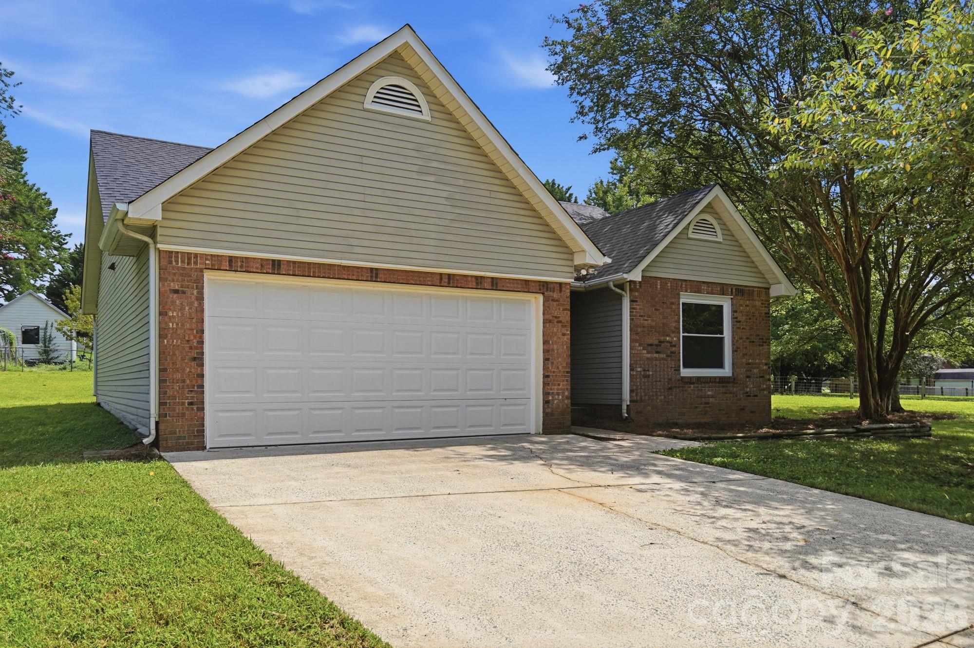 2730 Briar Trail Court