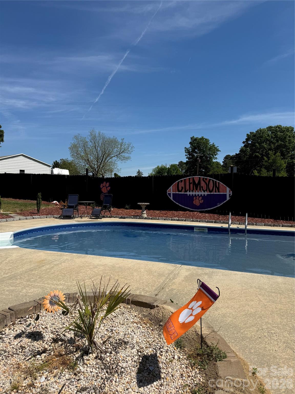 1087 Greenbriar Drive