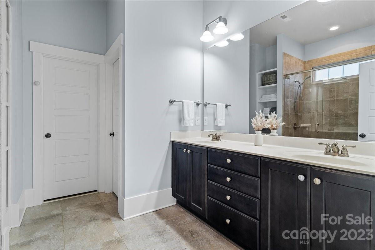 Riverwalk - Residential