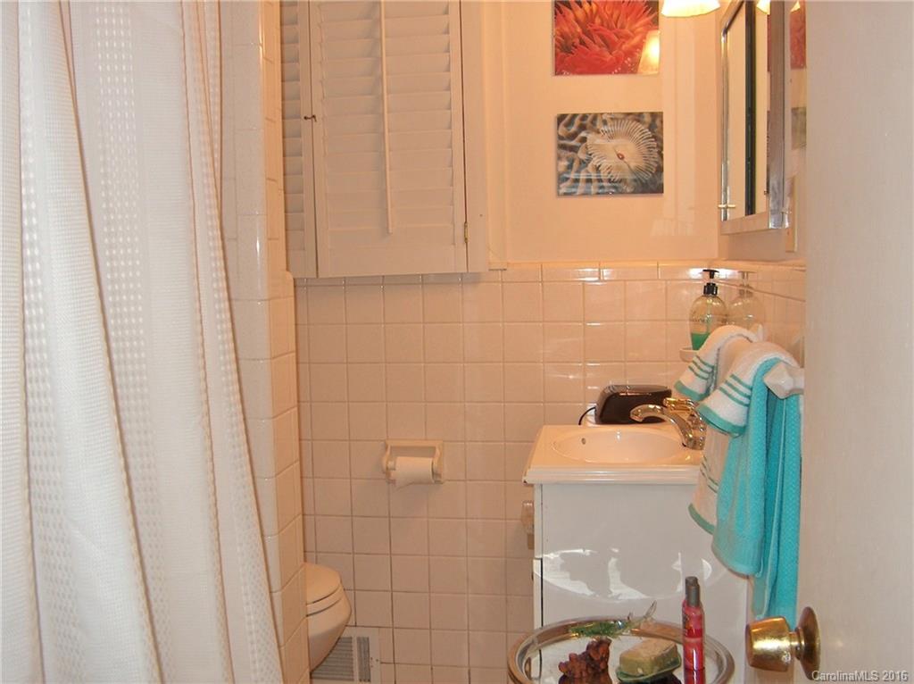 WAYNESVILLE COUNTRY CLUB - Residential