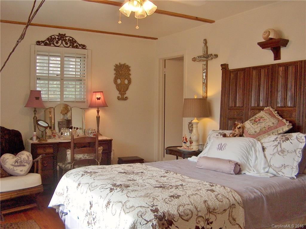 WAYNESVILLE COUNTRY CLUB - Residential