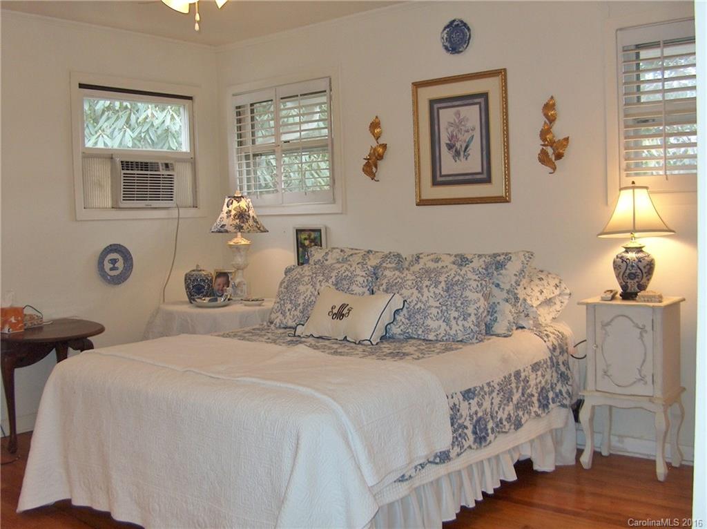 WAYNESVILLE COUNTRY CLUB - Residential