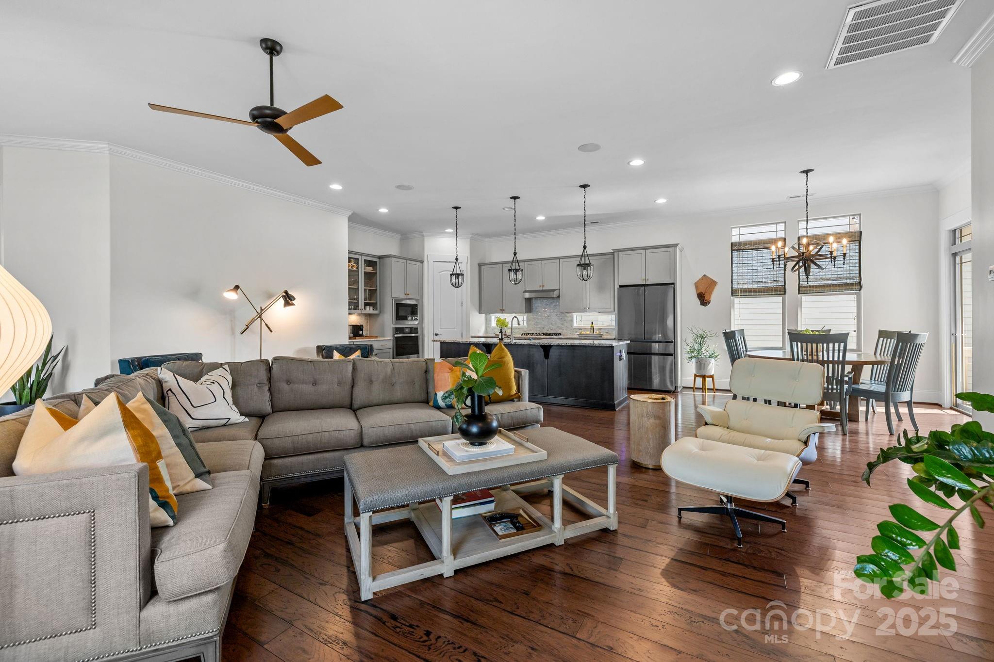937 Herrons Ferry Road