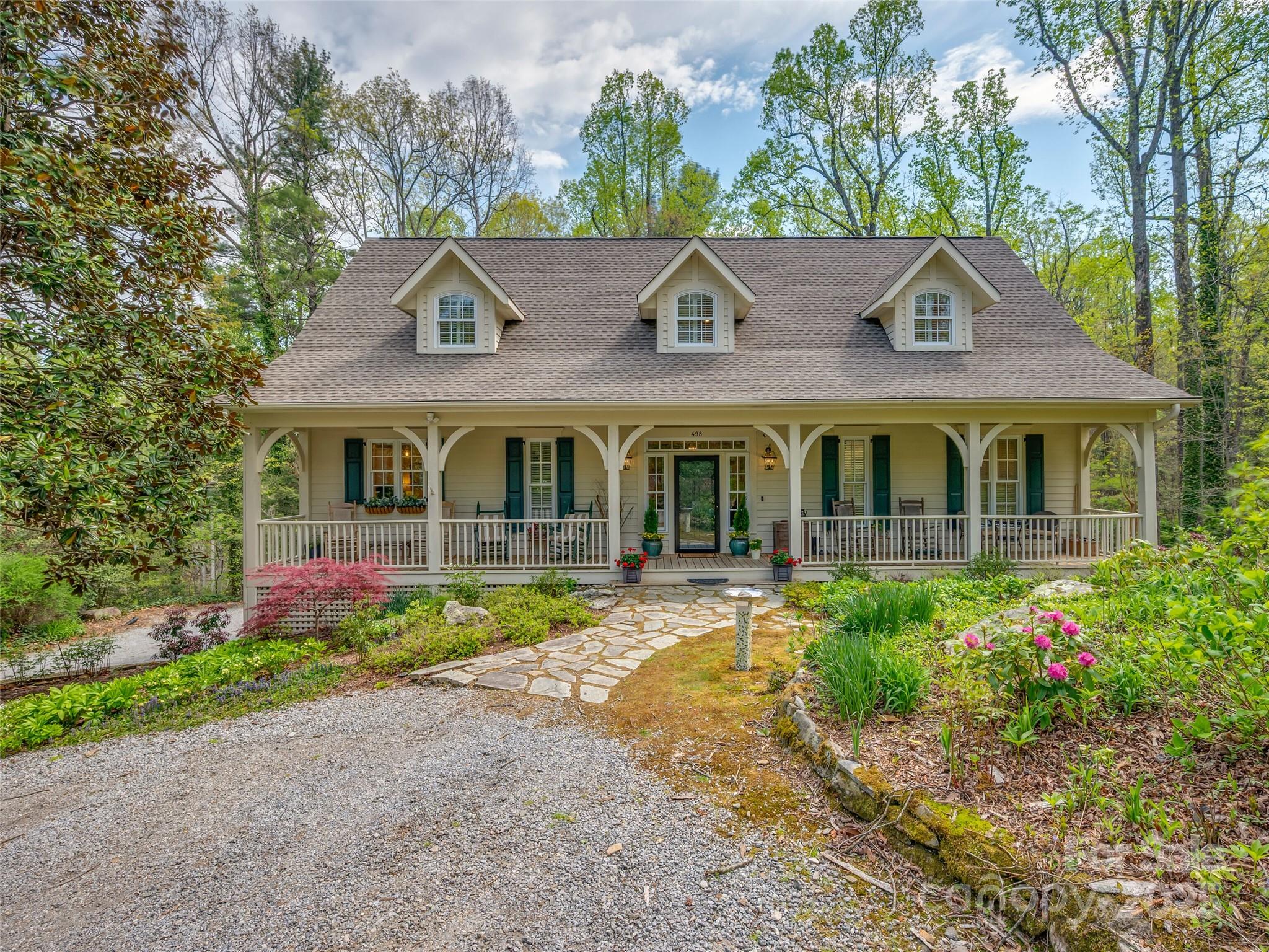 470 Henderson Street
