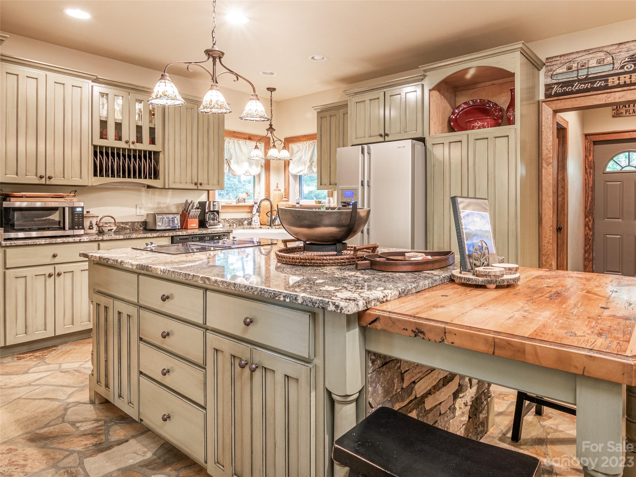 Roundtree Ridge - Residential