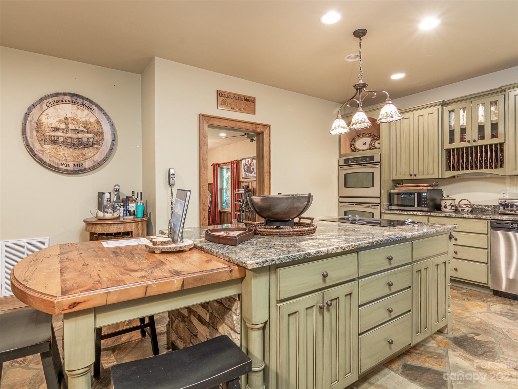 Roundtree Ridge - Residential