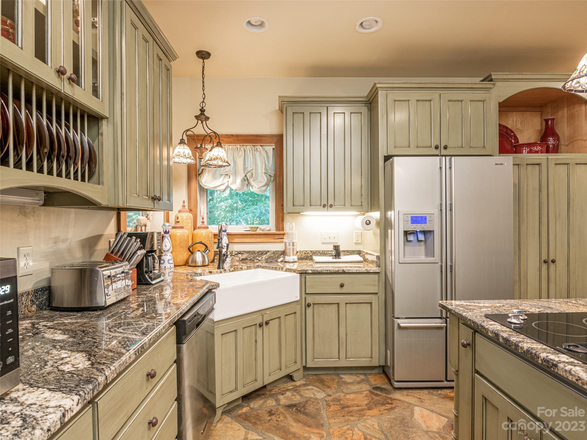 Roundtree Ridge - Residential