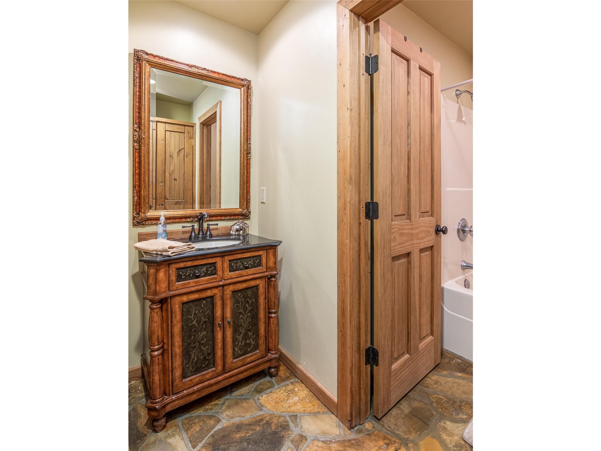 Roundtree Ridge - Residential