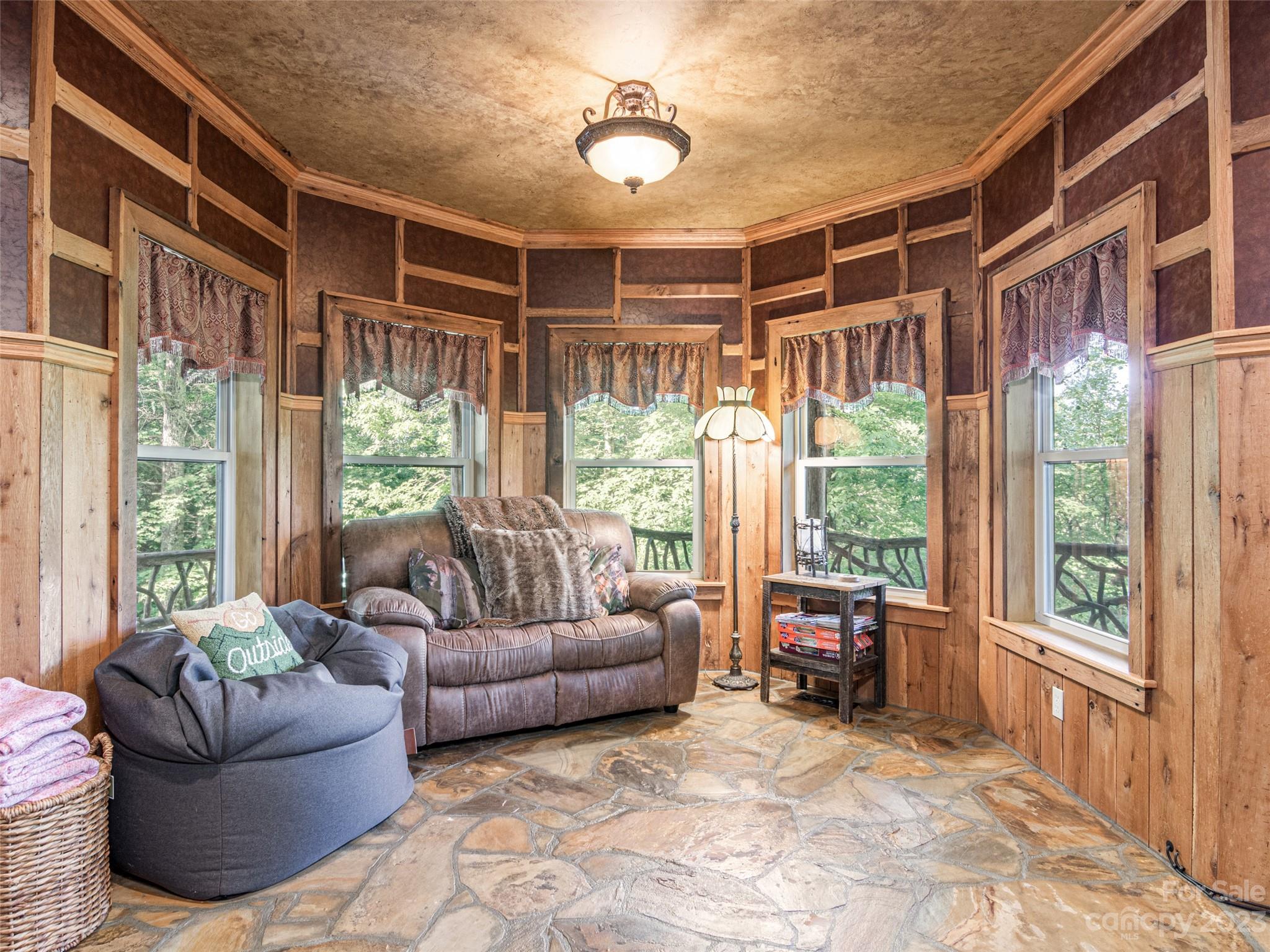 Roundtree Ridge - Residential